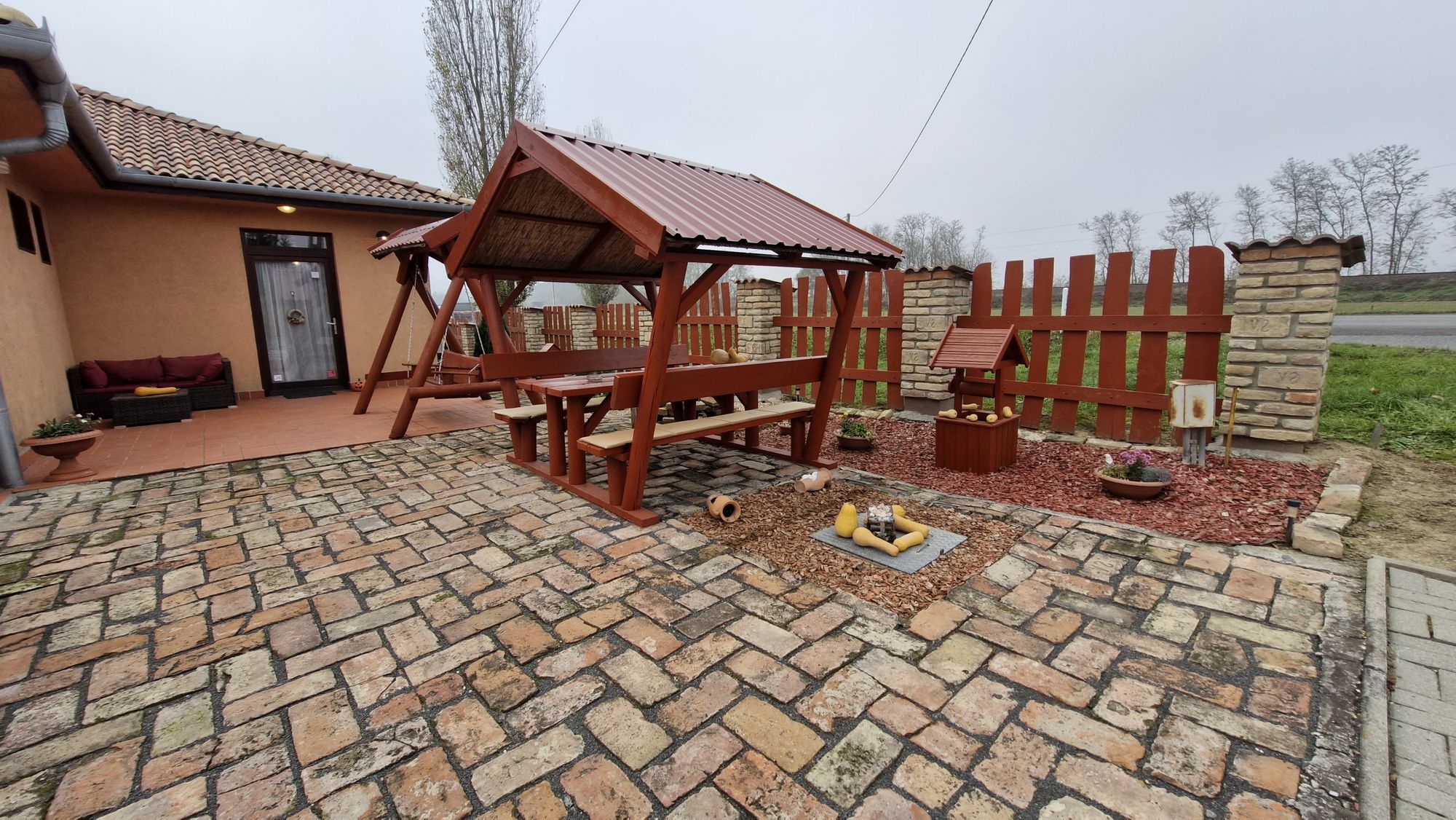 Gewerbeimmobilie in Kaposújlak 2