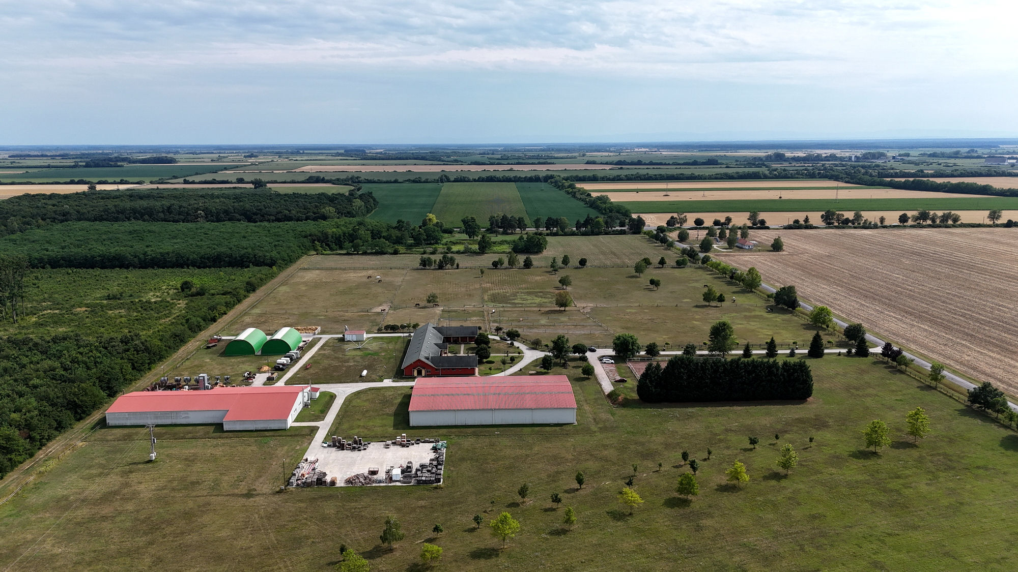 Modern paardencomplex met overdekte rijhal en actief houtbedrijf nabij Szigetvár 3